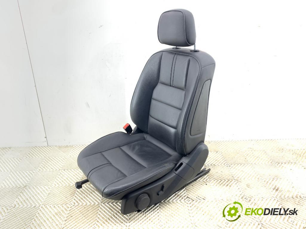 MERCEDES-BENZ X204 SUV 2009 125 kW 220 CDI 4-matic (204.984, 204.997) 2143 Sedadlo ľavy predný