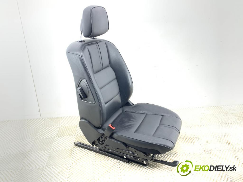 MERCEDES-BENZ X204 SUV 2009 125 kW 220 CDI 4-matic (204.984, 204.997) 2143 Sedadlo ľavy predný