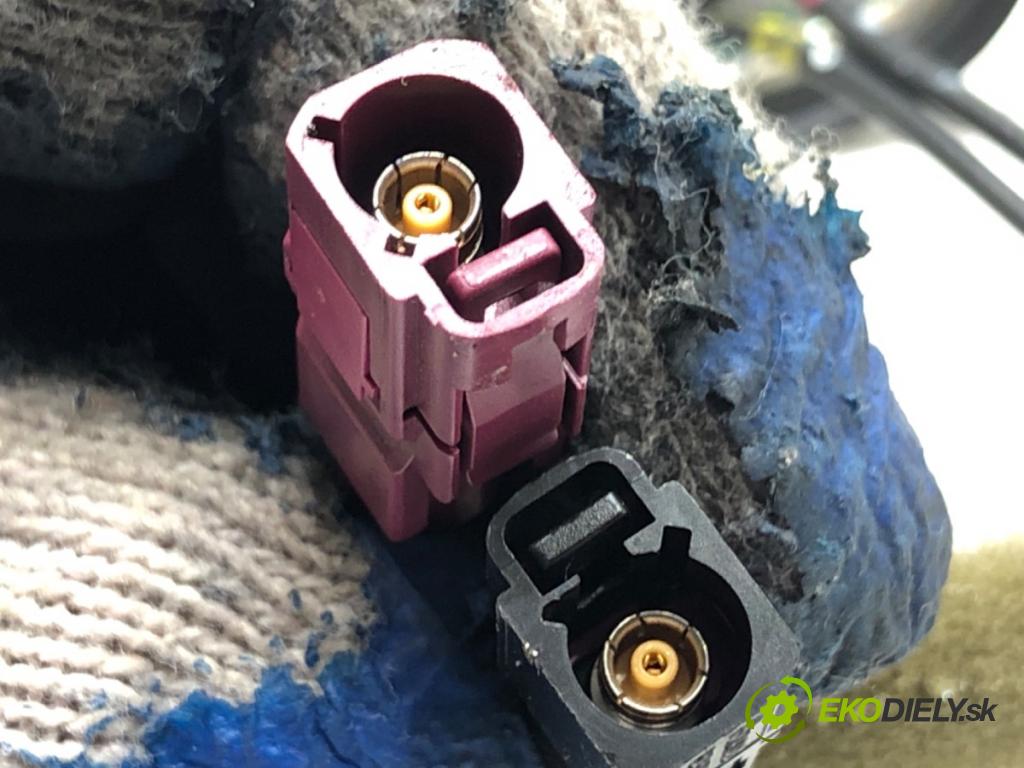 MERCEDES-BENZ X204 SUV 2009 125 kW 220 CDI 4-matic (204.984, 204.997) 2143 ANTENA 2048207075