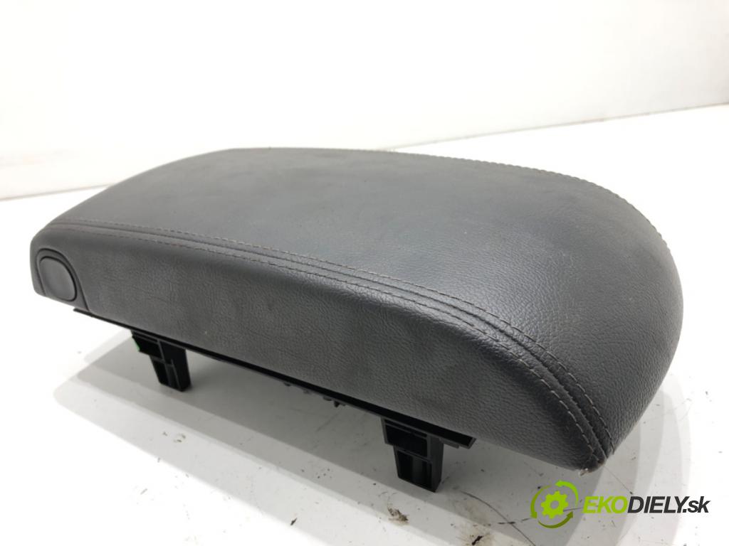 PEUGEOT 508 SW I Kombi 2011 103 kW 2.0 HDi 1997 Lakťová opierka A10932XX (Lakťová opierka)