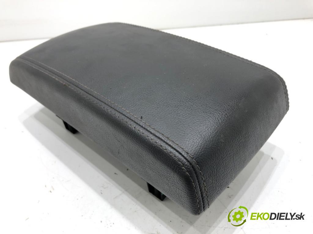 PEUGEOT 508 SW I Kombi 2011 103 kW 2.0 HDi 1997 Lakťová opierka A10932XX (Lakťová opierka)