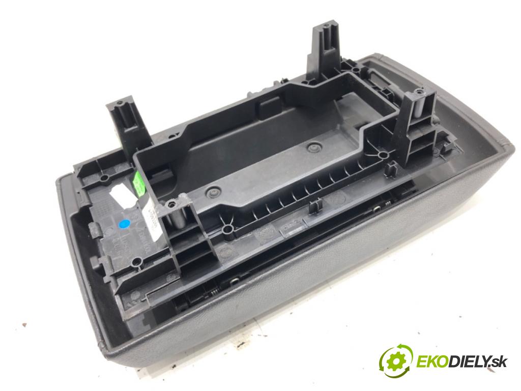 PEUGEOT 508 SW I Kombi 2011 103 kW 2.0 HDi 1997 Lakťová opierka A10932XX (Lakťová opierka)