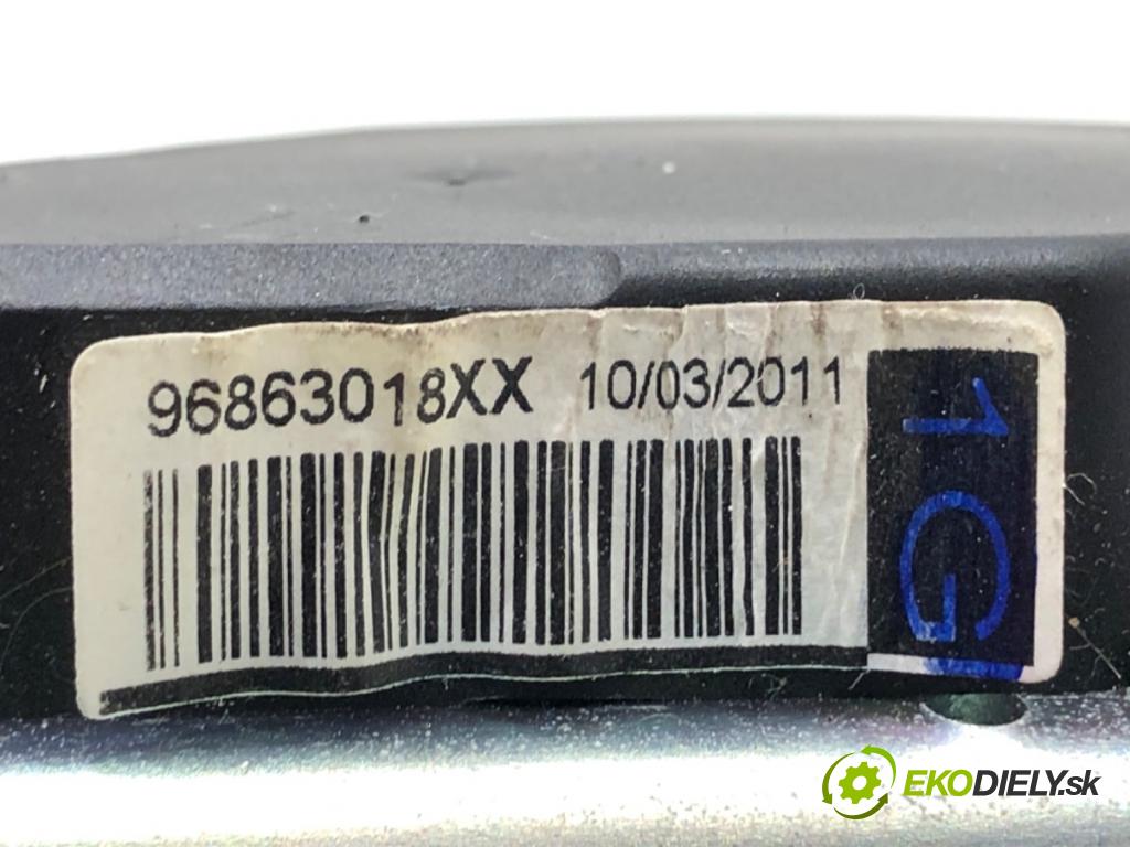 PEUGEOT 508 SW I Kombi 2011 103 kW 2.0 HDi 1997 držák bezpečnost levý přední část 96863018