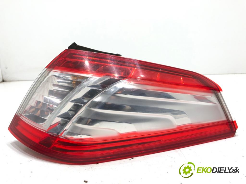 PEUGEOT 508 SW I Kombi 2011 103 kW 2.0 HDi 1997 světlo pravý zadní část 9686779680