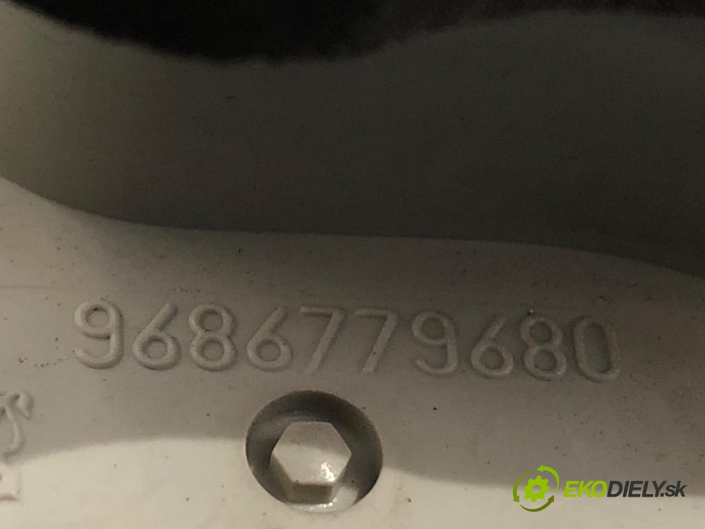 PEUGEOT 508 SW I Kombi 2011 103 kW 2.0 HDi 1997 Svetlo pravy zad 9686779680