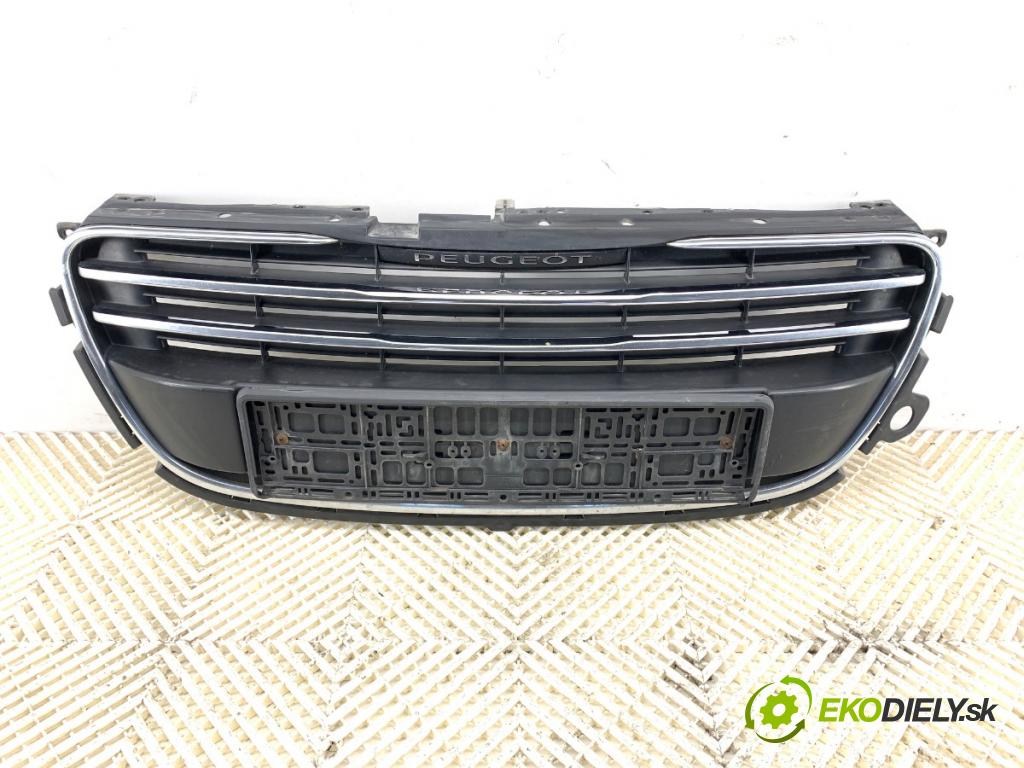 PEUGEOT 508 SW I Kombi 2011 103 kW 2.0 HDi 1997 mřížka maska  (Přední mřížka (maska chladiče))