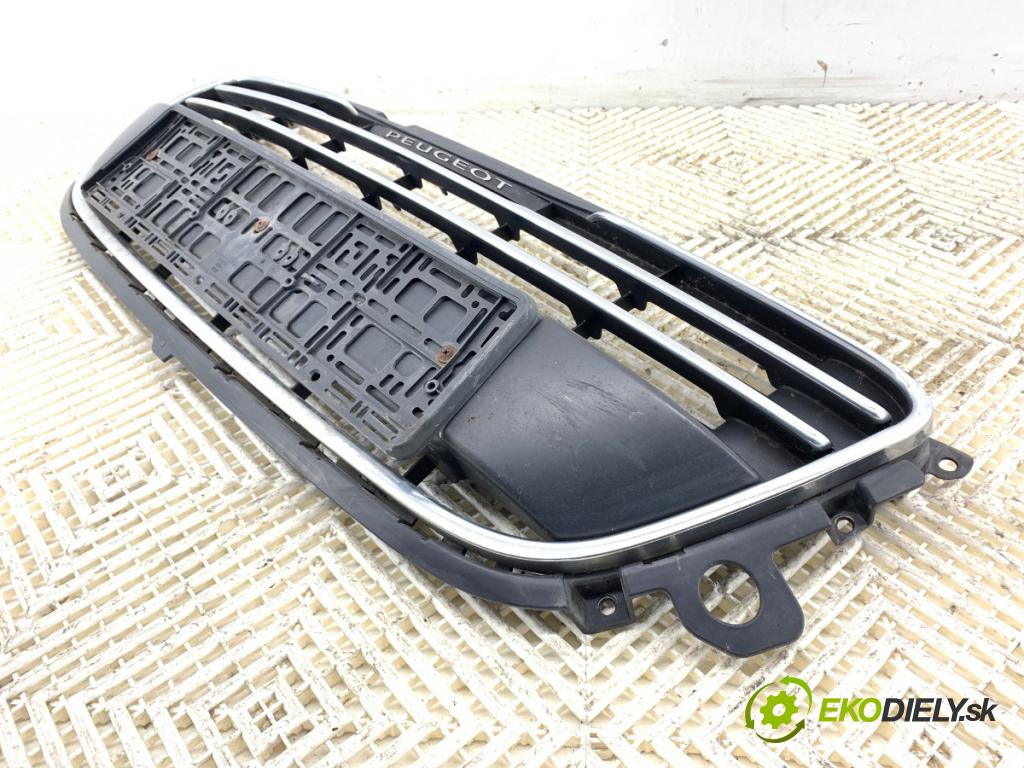 PEUGEOT 508 SW I Kombi 2011 103 kW 2.0 HDi 1997 mřížka maska  (Přední mřížka (maska chladiče))