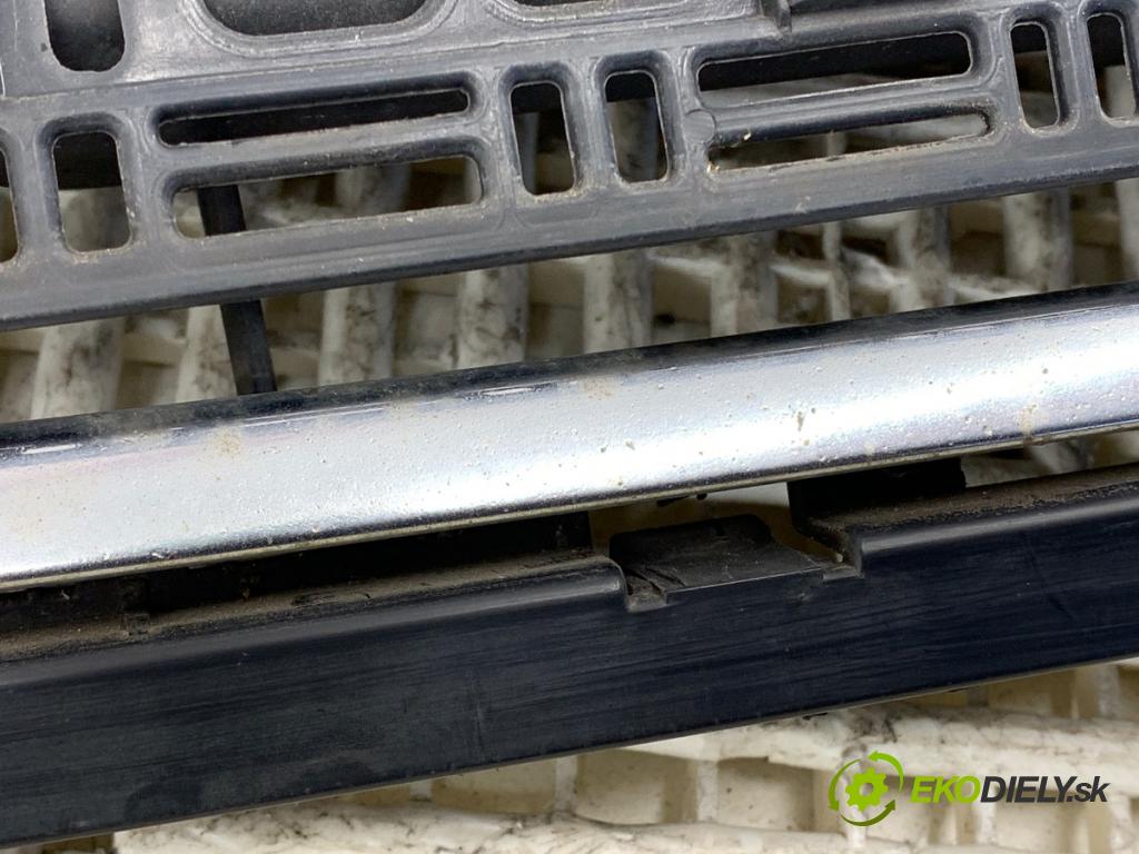 PEUGEOT 508 SW I Kombi 2011 103 kW 2.0 HDi 1997 mřížka maska  (Přední mřížka (maska chladiče))