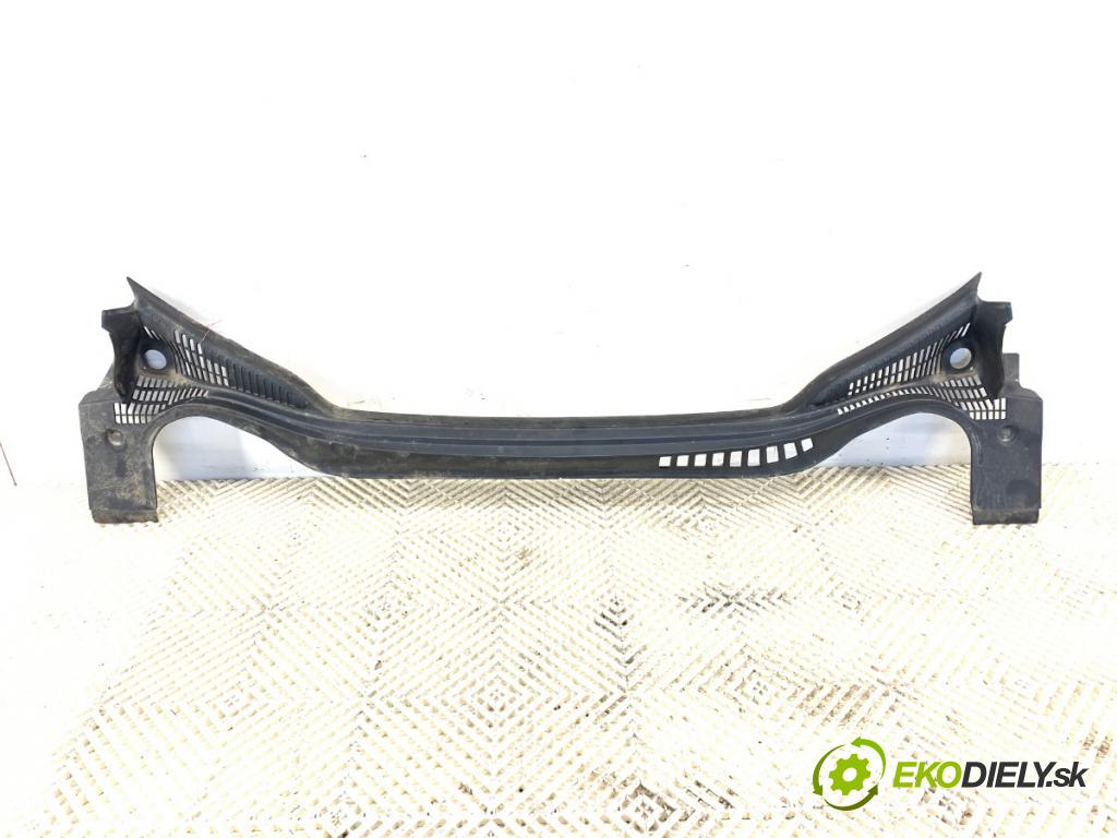 PEUGEOT 508 I sedan 2011 115 kW 1.6 THP 1598 Torpédo, plast pod čelné okno 9686532780 (Torpédo (plast pod čelným sklom))