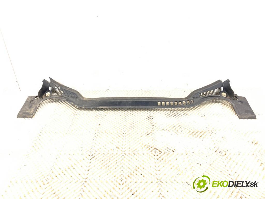 PEUGEOT 508 I sedan 2011 115 kW 1.6 THP 1598 Torpédo, plast pod čelné okno 9686532780 (Torpédo (plast pod čelným sklom))