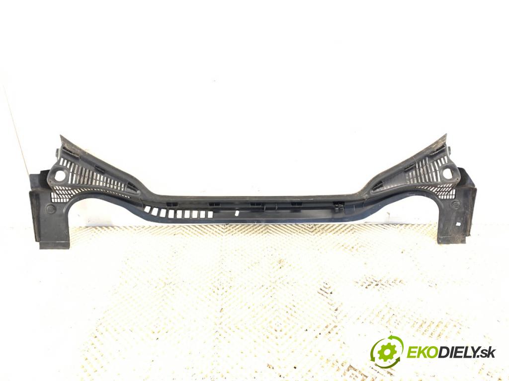 PEUGEOT 508 I sedan 2011 115 kW 1.6 THP 1598 Torpédo, plast pod čelné okno 9686532780 (Torpédo (plast pod čelným sklom))