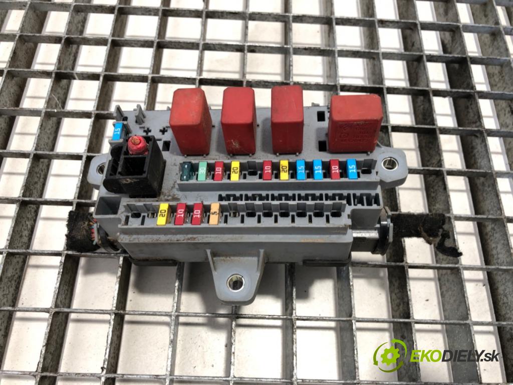 PEUGEOT BOXER I Autobus 2002 62 kW 2.0 HDi 1997 skříňka poistková  (Pojistková skříňka)