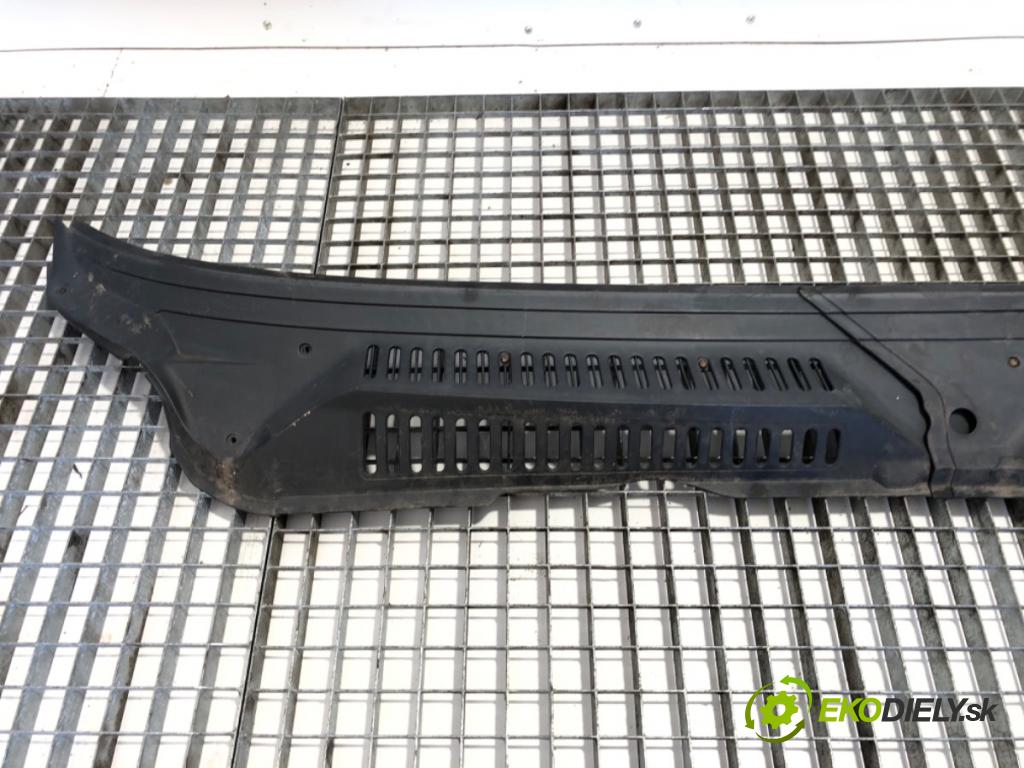 FIAT DUCATO II Autobus 2006 94 kW 2.8 JTD 2798 Torpédo, plast pod čelné okno 1330637080 (Torpédo (plast pod čelným sklom))