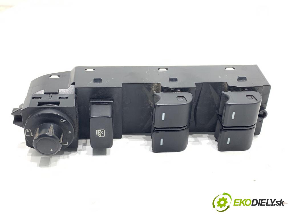 MAZDA CX-5 SUV 2012 118 kW 2.0 AWD (KEEAW) 1998 Prepínač okien KD4766350 (Prepínacie páčky pod volantom)