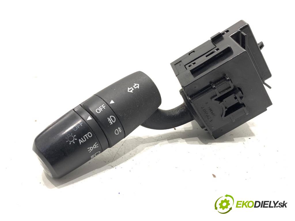 MAZDA CX-5 SUV 2012 118 kW 2.0 AWD (KEEAW) 1998 Prepínač smeroviek KD5117F887 (Prepínacie páčky pod volantom)