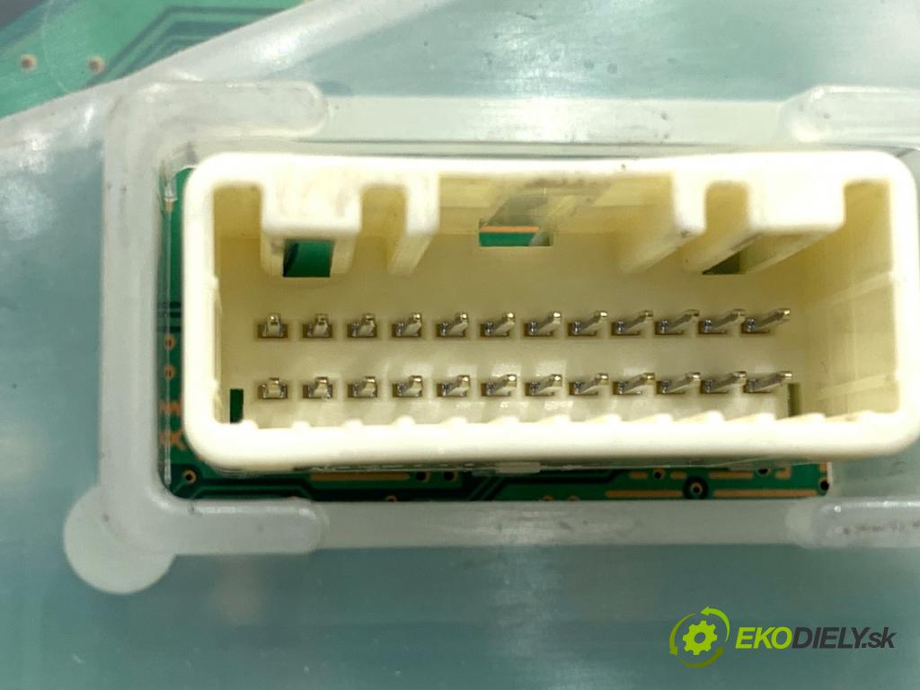 MAZDA CX-5 SUV 2012 118 kW 2.0 AWD (KEEAW) 1998 Prístrojovka  (Prístrojová doska)