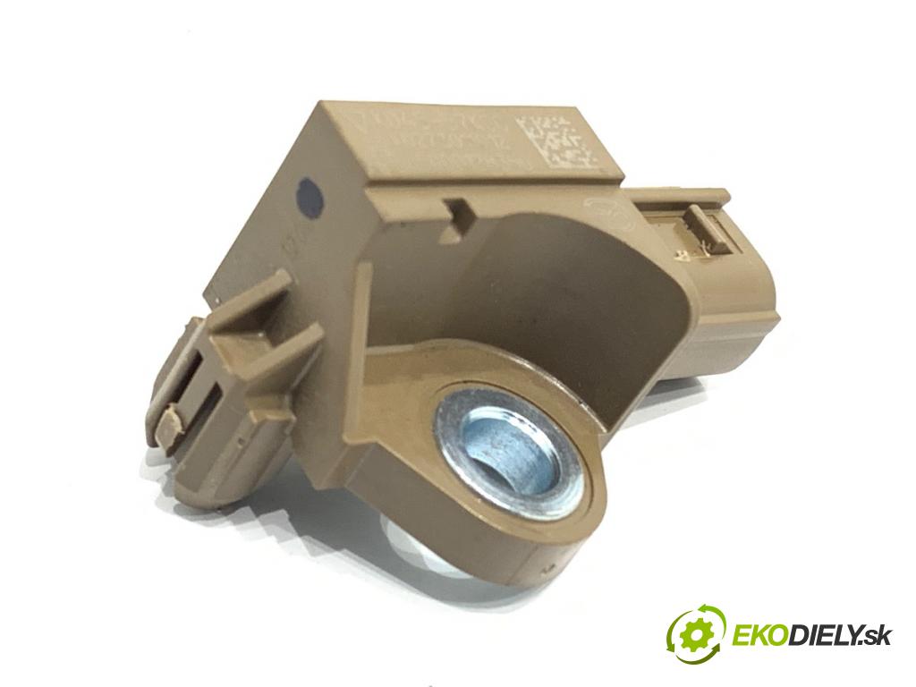 MAZDA CX-5 SUV 2012 118 kW 2.0 AWD (KEEAW) 1998 Snímač nárazu KD45-57KC0 (Snímač nárazu)