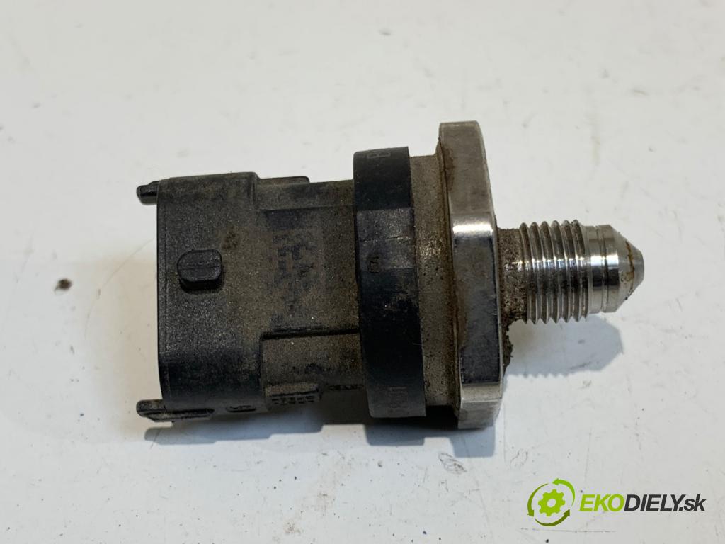 MAZDA CX-5 SUV 2012 118 kW 2.0 AWD (KEEAW) 1998 Snímač tlaku paliva 0261545074 (Snímač)