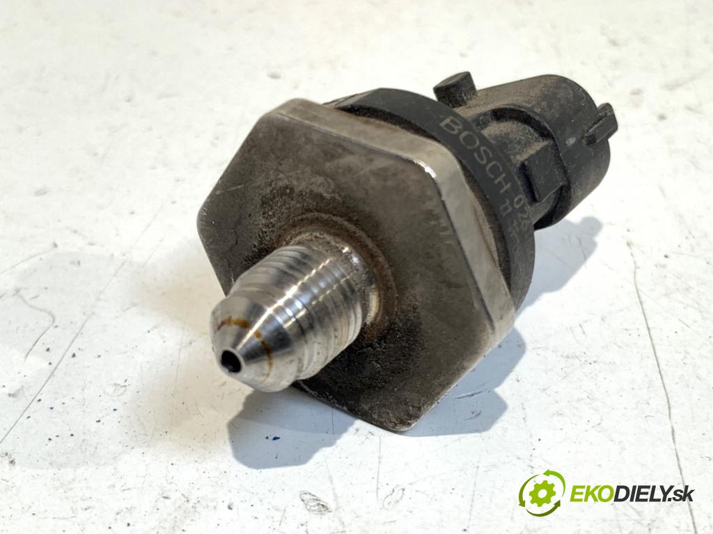 MAZDA CX-5 SUV 2012 118 kW 2.0 AWD (KEEAW) 1998 Snímač tlaku paliva 0261545074 (Snímač)