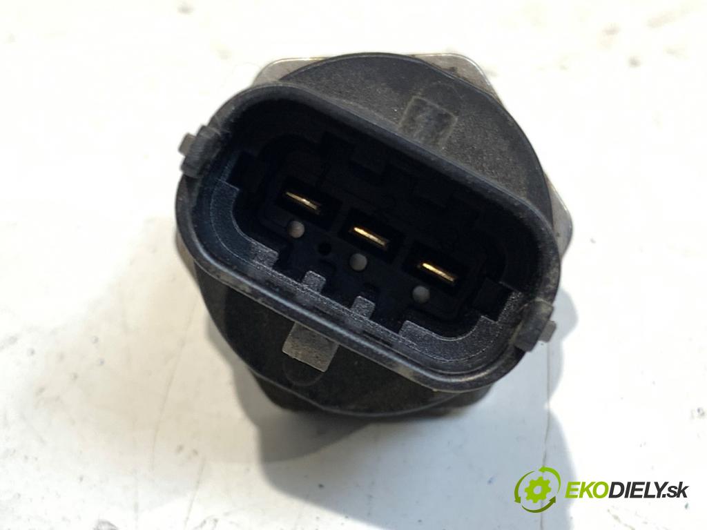 MAZDA CX-5 SUV 2012 118 kW 2.0 AWD (KEEAW) 1998 Snímač tlaku paliva 0261545074 (Snímač)