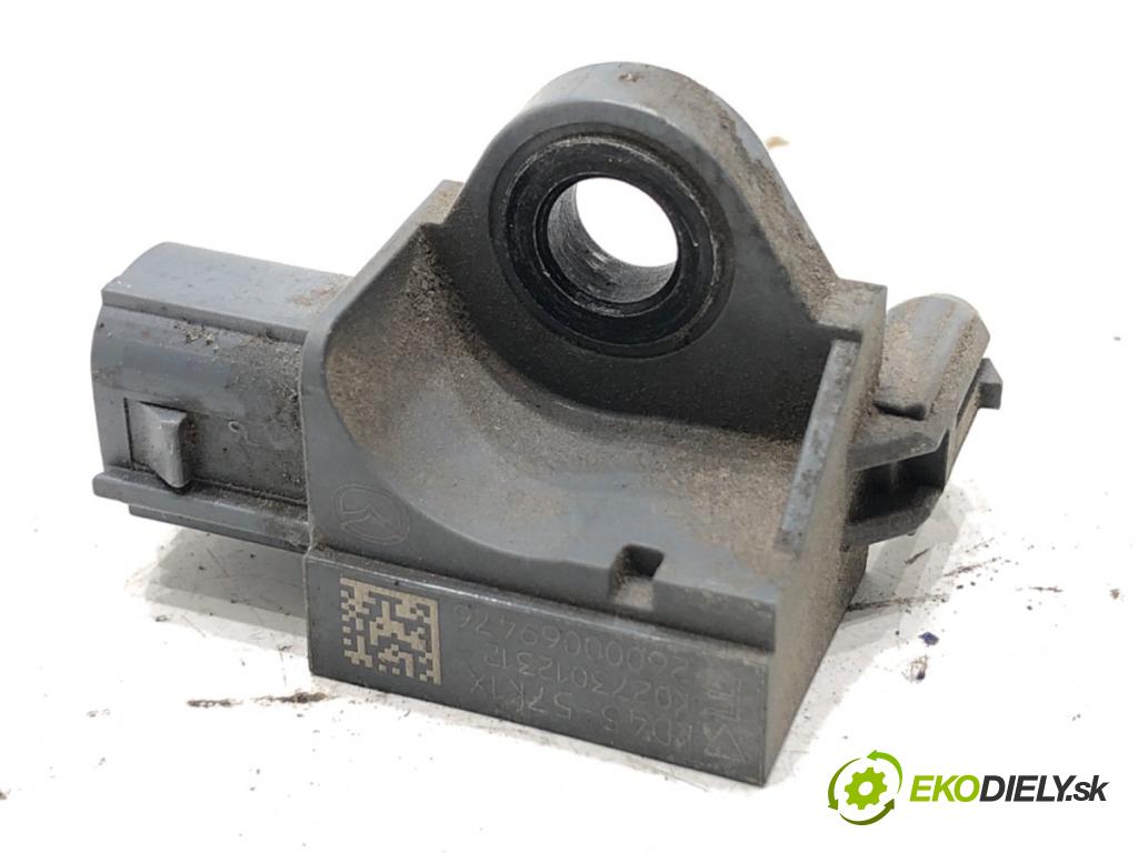 MAZDA CX-5 SUV 2012 118 kW 2.0 AWD (KEEAW) 1998 Snímač nárazu KD45-57K1X (Snímač nárazu)