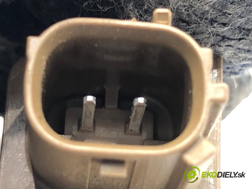 MAZDA CX-5 SUV 2012 118 kW 2.0 AWD (KEEAW) 1998 Snímač nárazu KD45-57KC0 (Snímač nárazu)