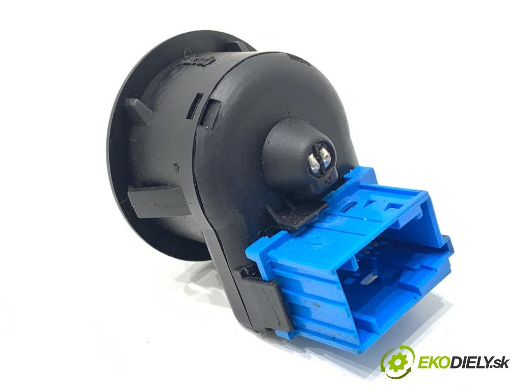 CITROEN BERLINGO II nadwozie wielkoprzestrzenne (MPV) 2011 66 kW 1.6 HDi 90 1560 Prepínač nastavenia spätných zrkadiel  (Prepínacie páčky pod volantom)