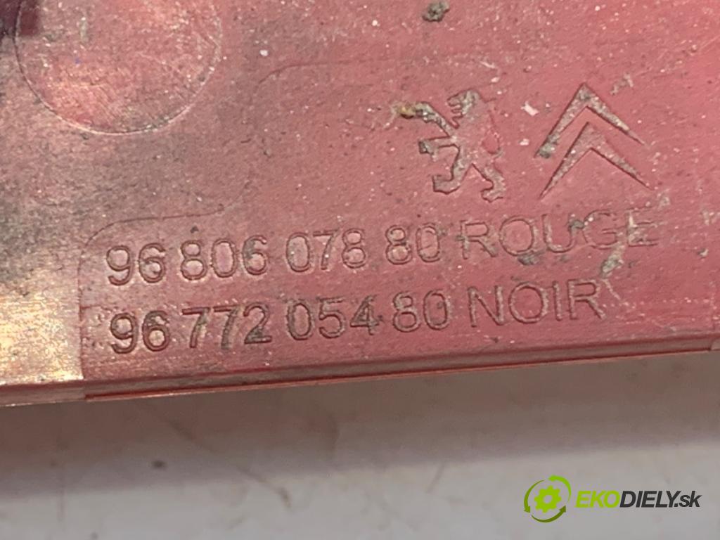 CITROEN BERLINGO II nadwozie wielkoprzestrzenne (MPV) 2011 66 kW 1.6 HDi 90 1560 světlo pravý zadní část 9680607880