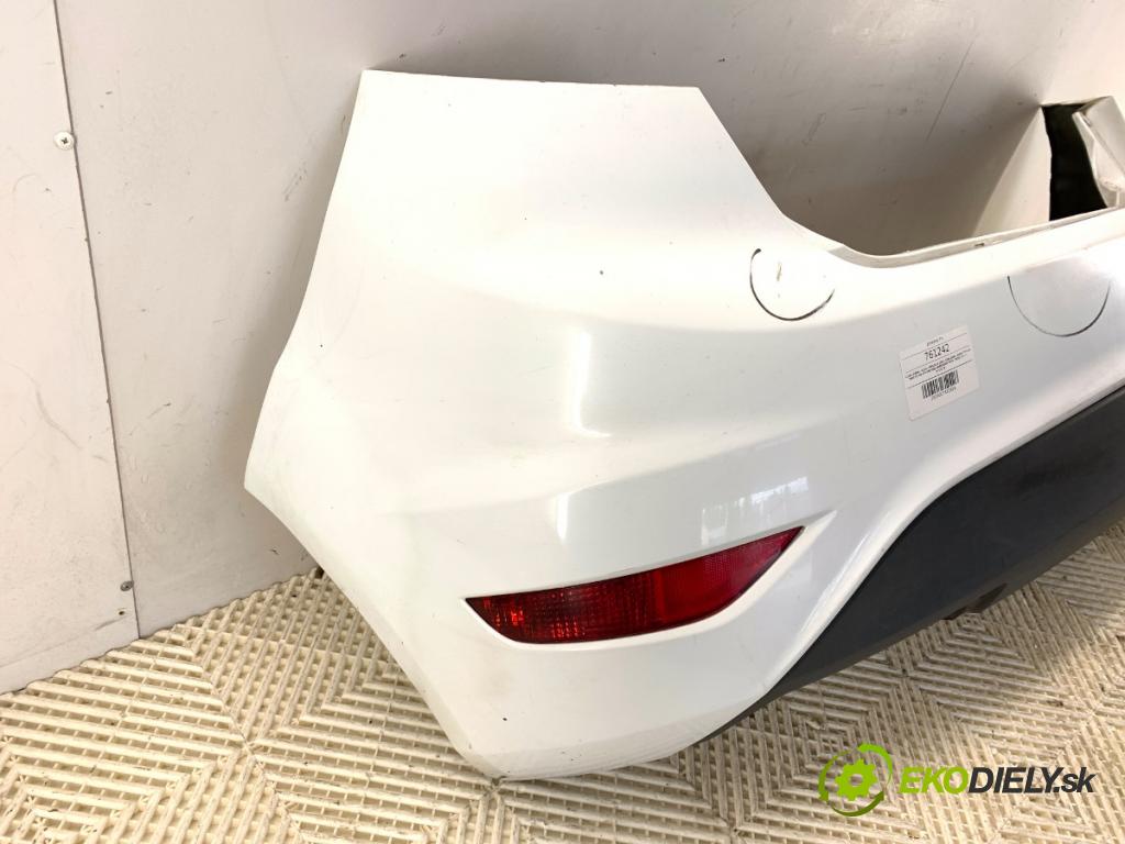 FORD FIESTA MK7 liftback 2012 51 kW 1.4 TDCi 1399 nárazník zadní část (Klika dveří ostatní)