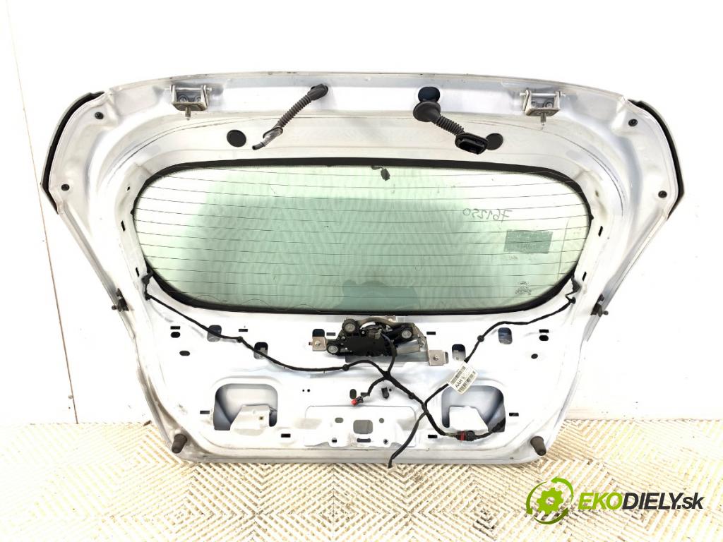 FORD FIESTA MK7 liftback 2012 51 kW 1.4 TDCi 1399 kapota zadní část
