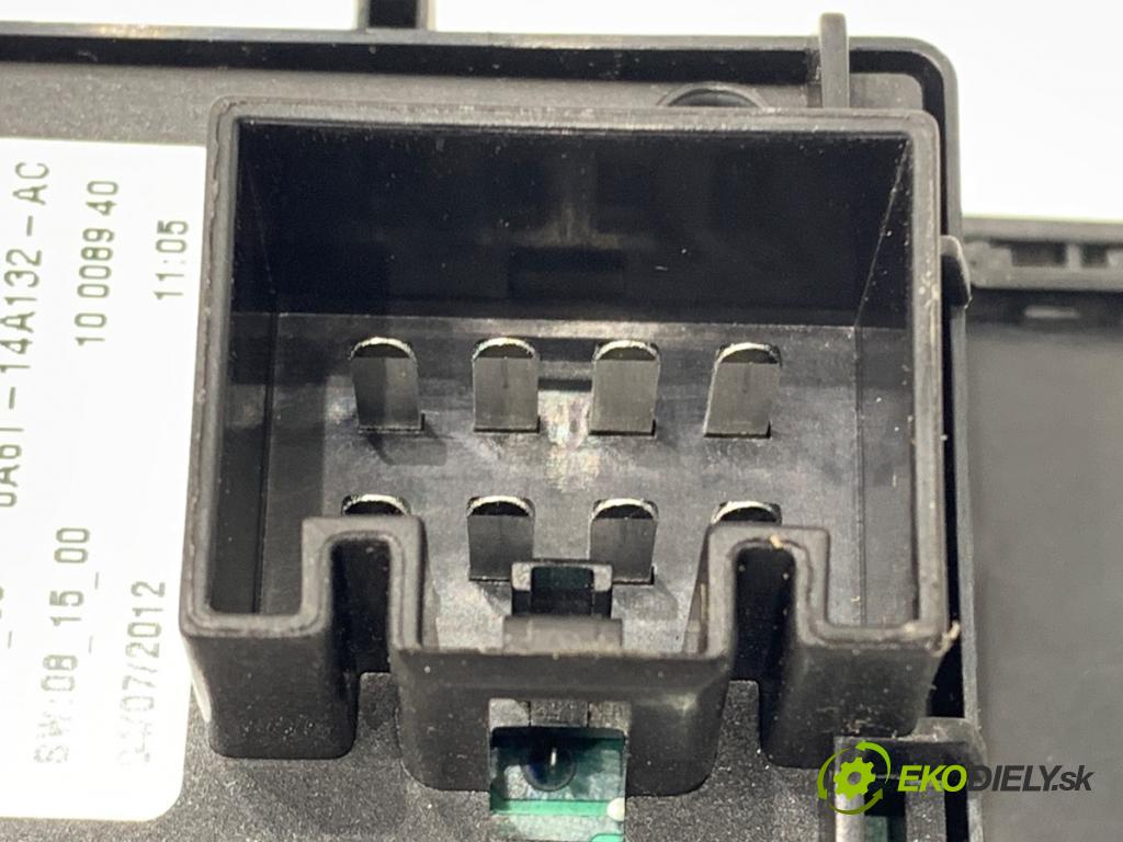 FORD FIESTA MK7 liftback 2012 51 kW 1.4 TDCi 1399 Prepínač okien 8A6T-14A132-AC (Prepínacie páčky pod volantom)