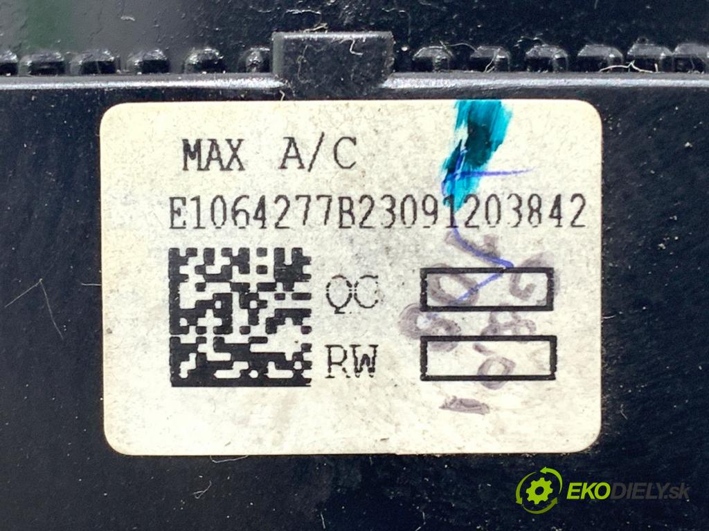 FORD FIESTA MK7 liftback 2012 51 kW 1.4 TDCi 1399 Panel ovládania kúrenia  (Prepínacie páčky pod volantom)