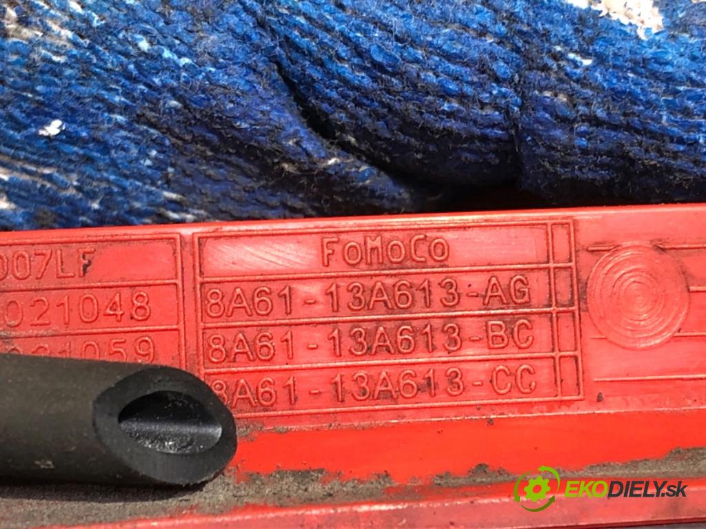 FORD FIESTA MK7 liftback 2012 51 kW 1.4 TDCi 1399 světlo brzdových světel 8A61-13A613-AG