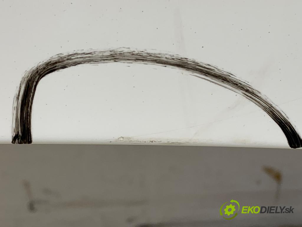 FORD FIESTA MK7 liftback 2012 51 kW 1.4 TDCi 1399 kapota  (Kapota)