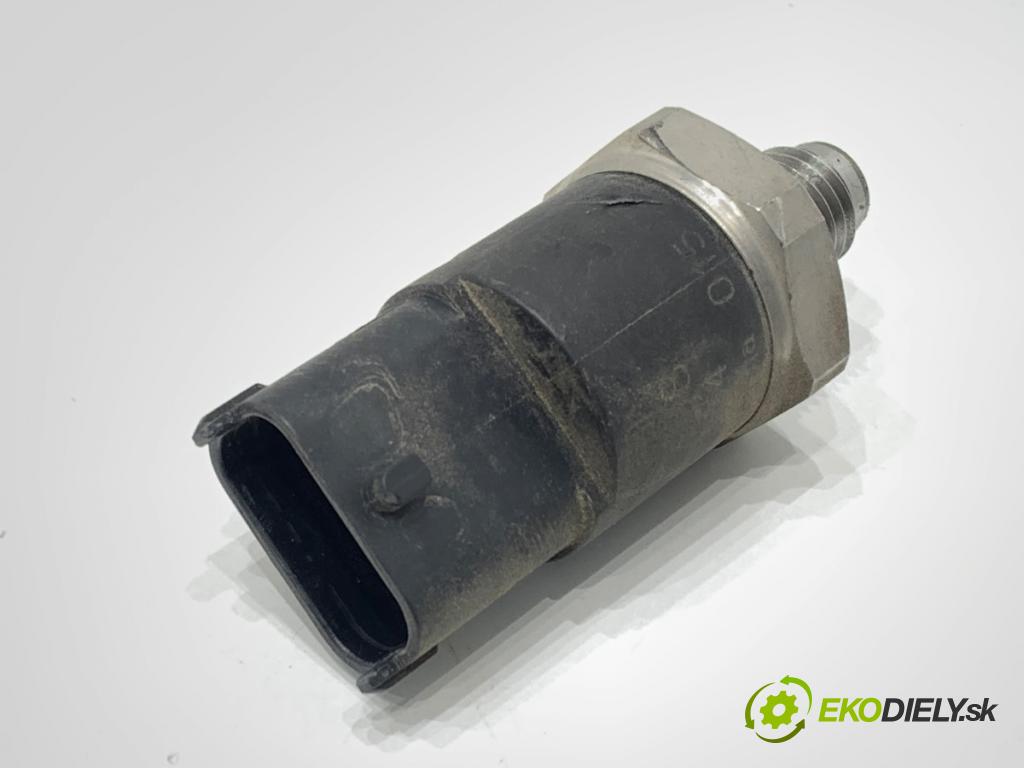 OPEL ASTRA H liftback 2004 74 kW 1.7 CDTI (L48) 1686 Snímač tlaku paliva 0281002398 (Snímač)