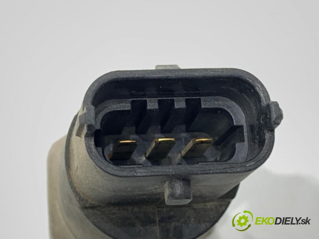 OPEL ASTRA H liftback 2004 74 kW 1.7 CDTI (L48) 1686 Snímač tlaku paliva 0281002398 (Snímač)