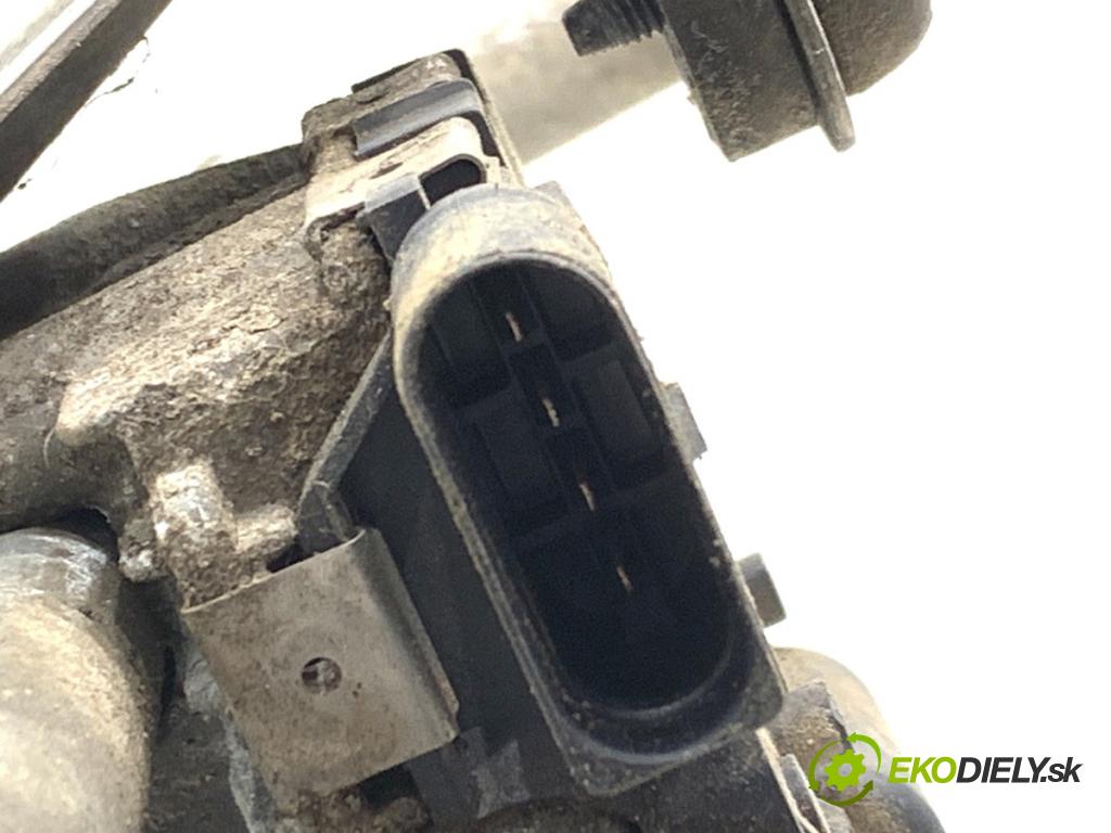 VW CADDY III Nadwozie pełne/minivan 2005 51 kW 2.0 SDI 1968 Mechanizmus stieračov predný 2K1955119B (Motorček stieračov predný)