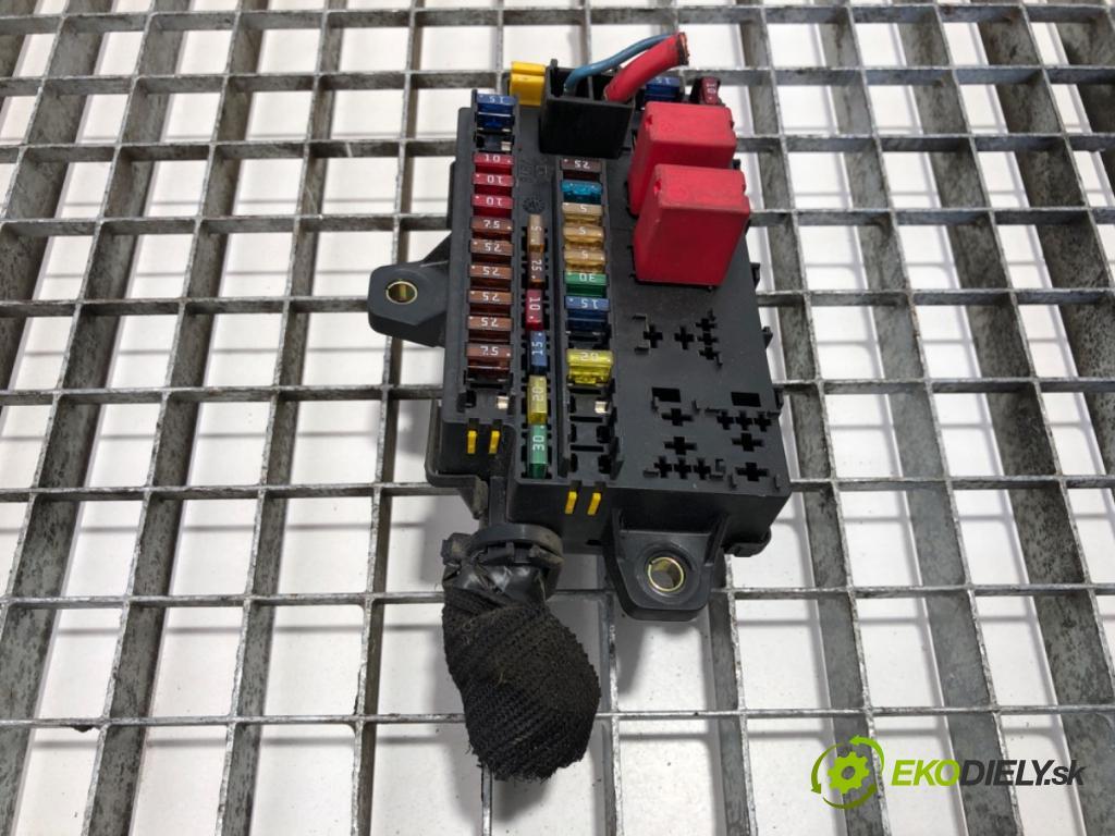 CITROEN JUMPER II Skrzynia 2003 74 kW 2.2 HDi 2179 Skrinka poistková  (Poistková skrinka)