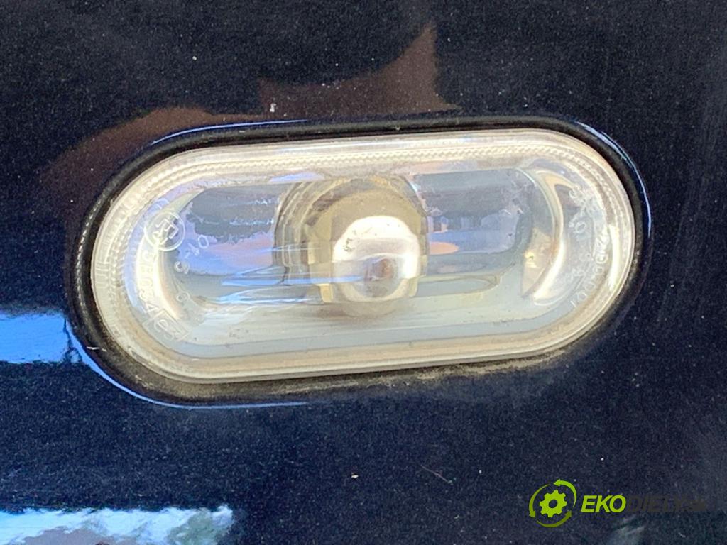 VW GOLF IV liftback 2003 55 kW 1.4 16V 1390 blatník levý přední část LC9Z