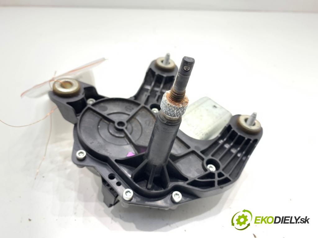 MINI R56 liftback 2008 80 kW Cooper D 1560 motor stěračů zadní část 6932013