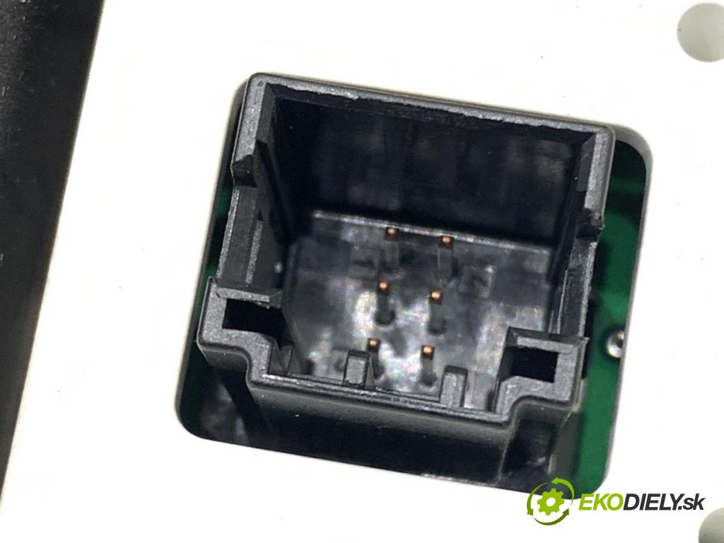 MINI R56 liftback 2008 80 kW Cooper D 1560 Prístrojovka (Prístrojová doska)