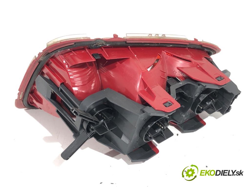 MINI R56 liftback 2008 80 kW Cooper D 1560 světlo pravý zadní část 2751308