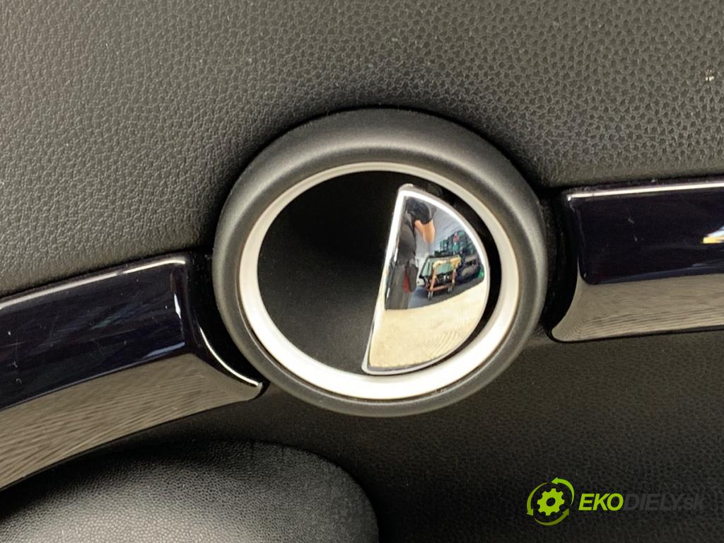 MINI R56 liftback 2008 80 kW Cooper D 1560 ča dveře pravý přední část