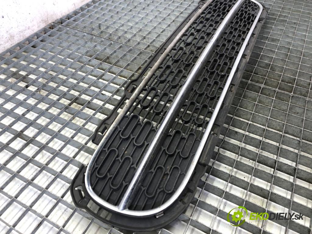 MINI R56 liftback 2008 80 kW Cooper D 1560 mří nárazníka přední část 2753650 (Přední mřížka (maska chladiče))