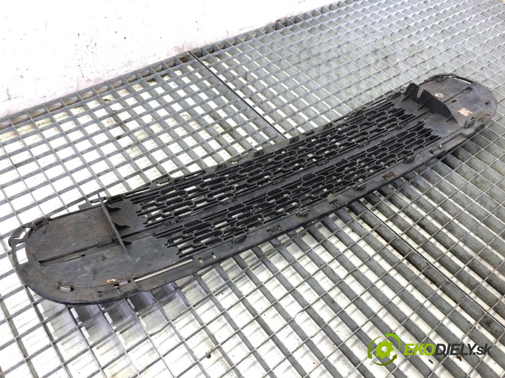 MINI R56 liftback 2008 80 kW Cooper D 1560 mří nárazníka přední část 2753650 (Přední mřížka (maska chladiče))