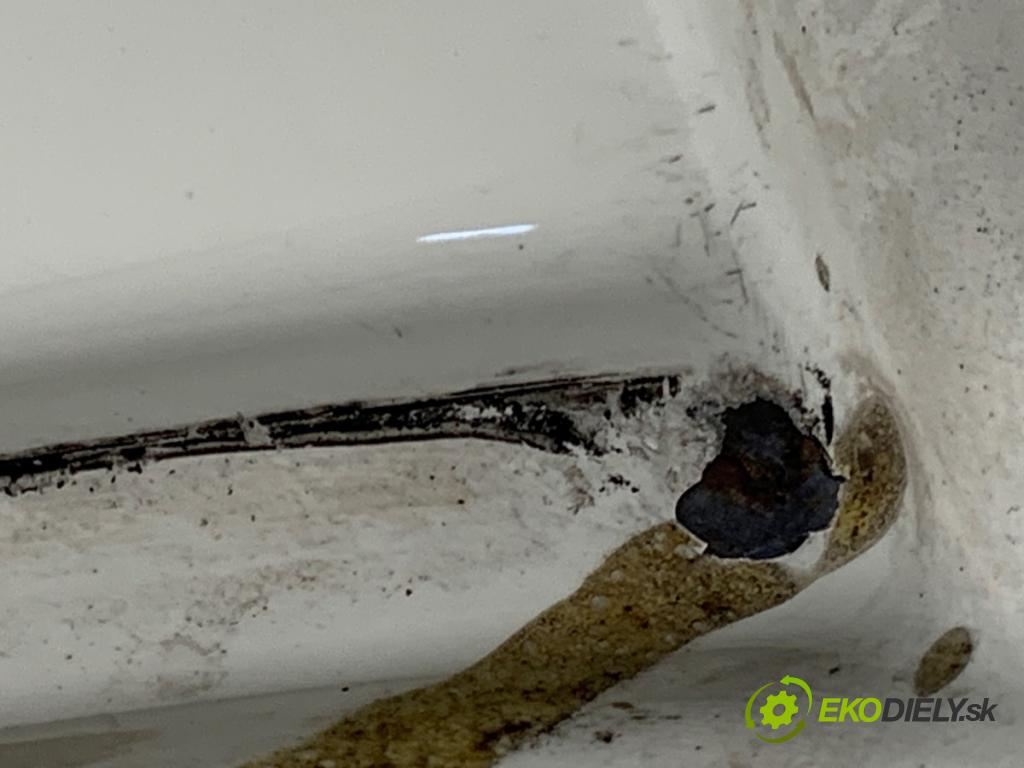 MINI R56 liftback 2008 80 kW Cooper D 1560 blatník pravý přední část