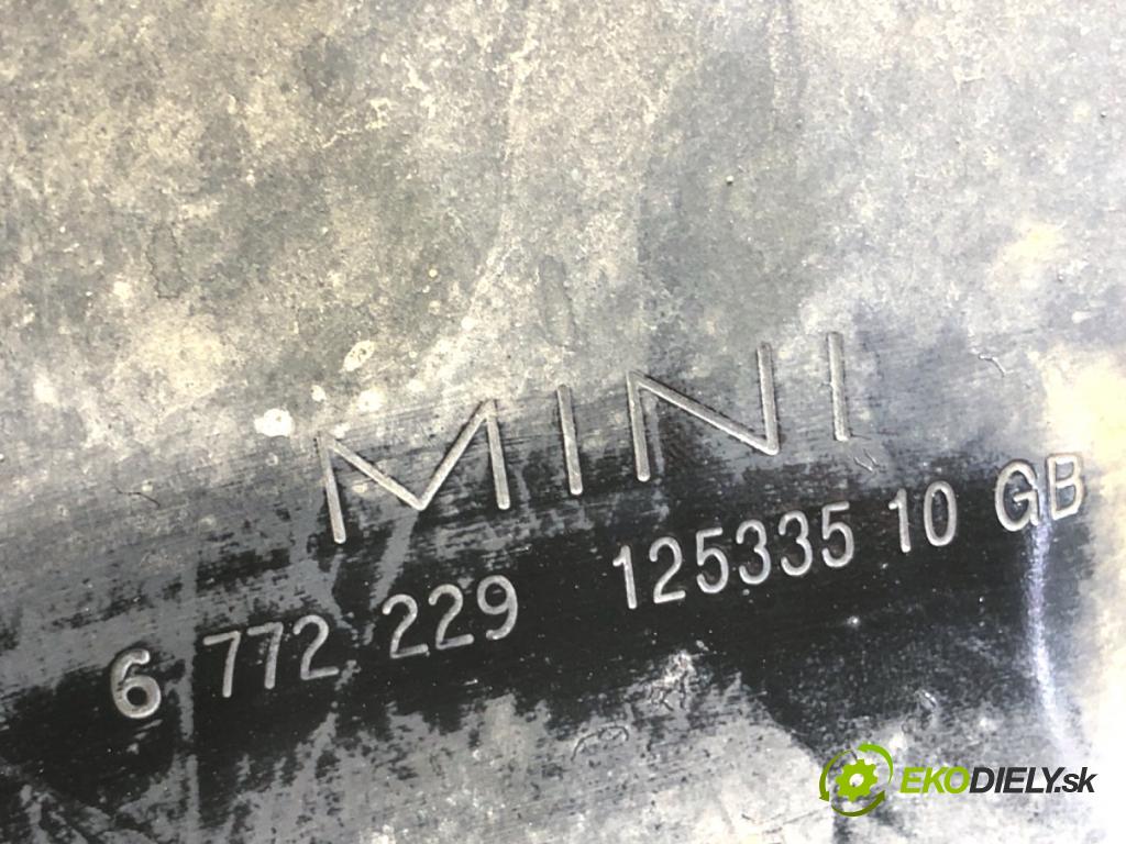 MINI R56 liftback 2008 80 kW Cooper D 1560 výztuha pod motor 6772229 (Přední výztuha)