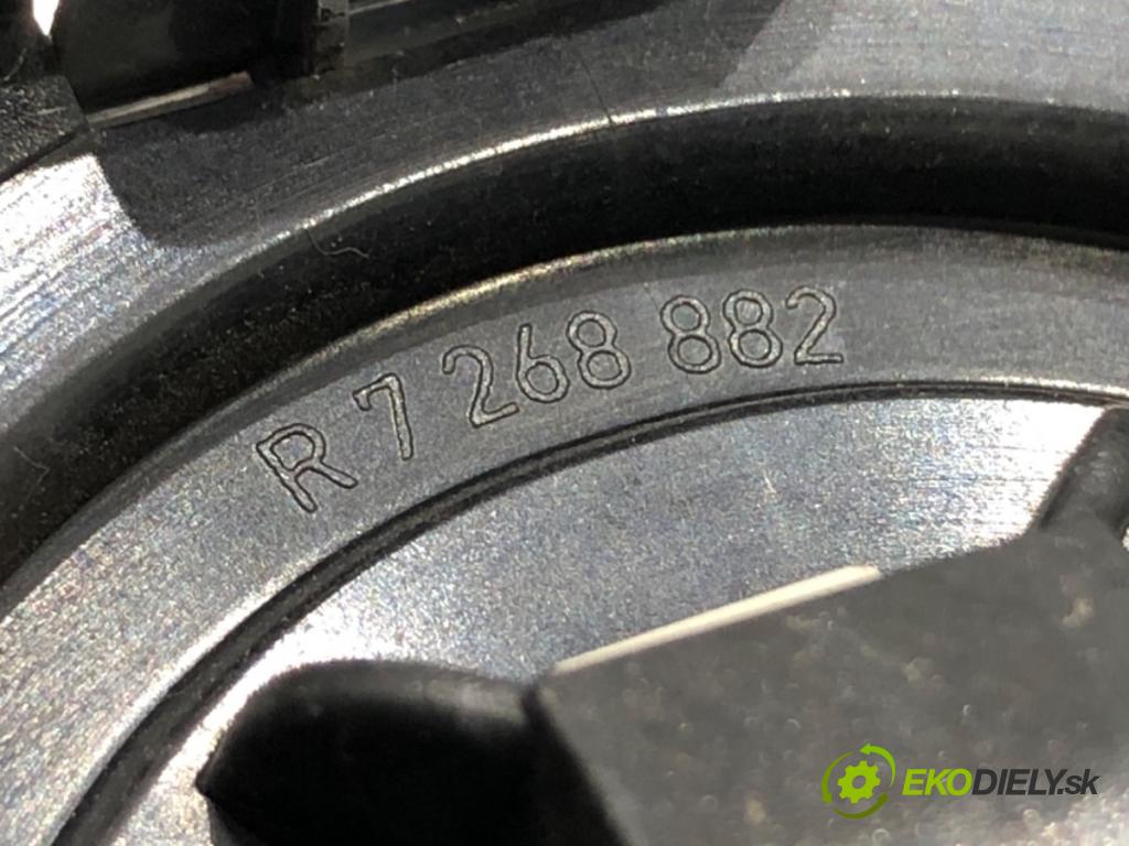 MINI R56 liftback 2008 80 kW Cooper D 1560 znak blatníka pravý 2751970