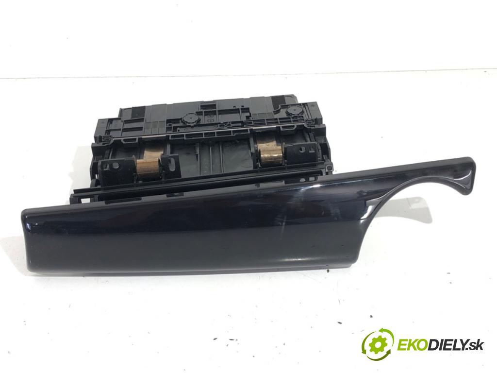 MINI R56 liftback 2008 80 kW Cooper D 1560 přihrádka kastlík přístrojovky 9166599