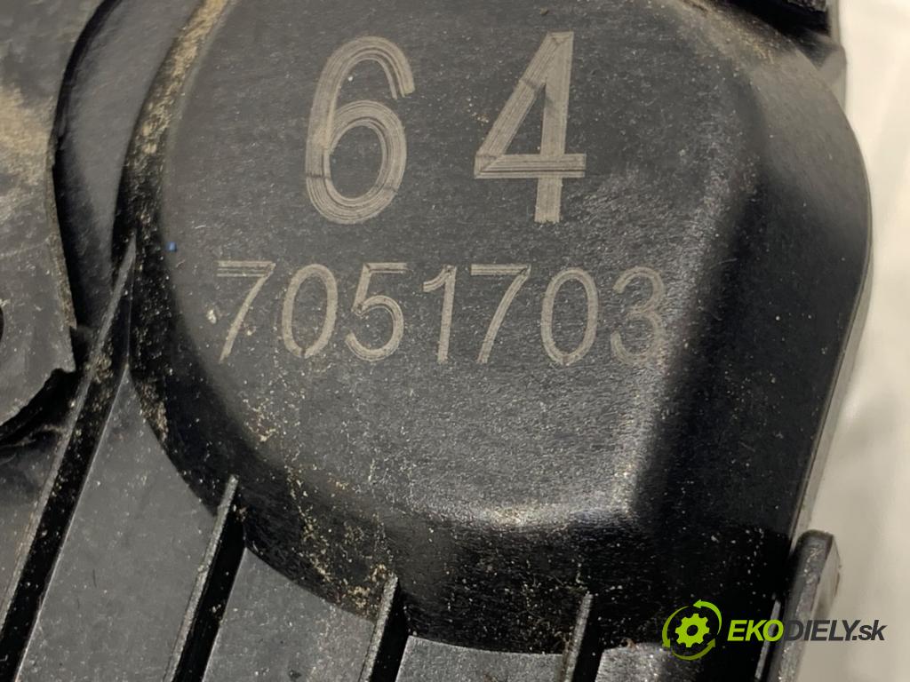 SUZUKI GRAND VITARA II samochód terenowy zamknięty 2007 95 kW 1.9 DDiS (JB419WD, JB419XD) 1870 zámok dveře pravý přední část